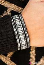 Load image into Gallery viewer, First Class Shimmer - Black
