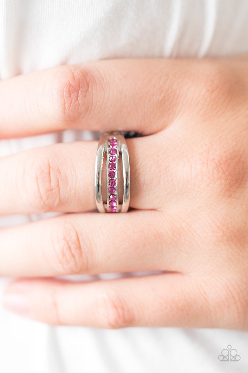 Desperately CHIC-ing Attention - Pink