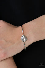Load image into Gallery viewer, Make A Spectacle - Silver
